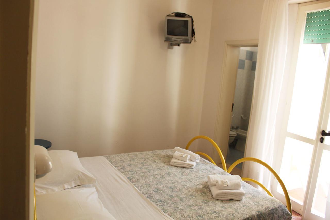 Hotel Elde Riccione Kültér fotó